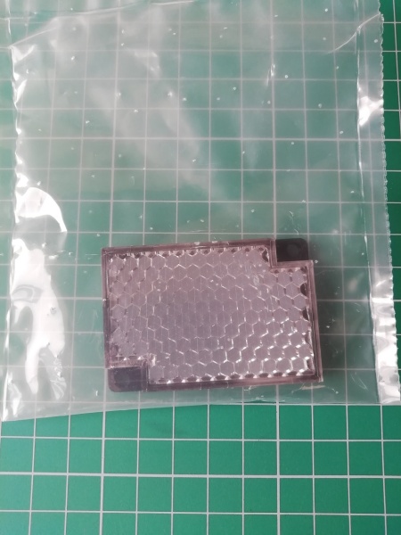 LANBAO TD-09A рефлектор 60x40мм крепление по диагонали (для датчиков серии PSE-GM)