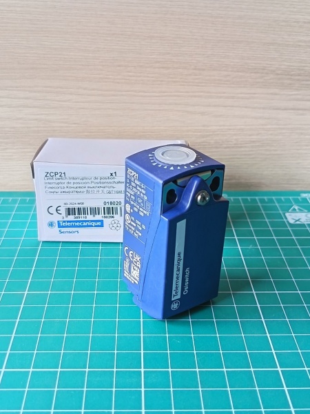 ПЛАСТ. КОРПУС С БЕЗИНЕРЦ. 1НО+1НЗ ZCP 21