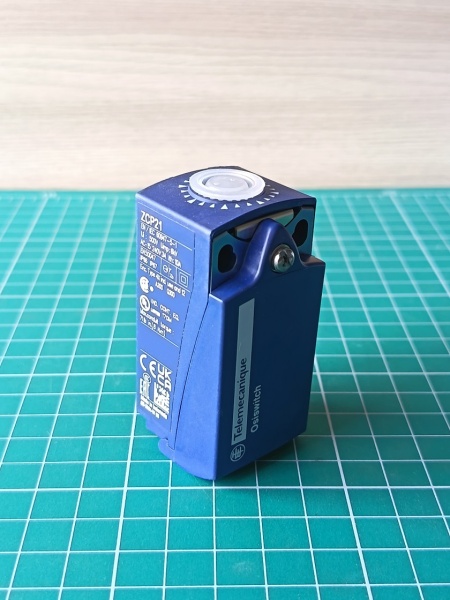 ПЛАСТ. КОРПУС С БЕЗИНЕРЦ. 1НО+1НЗ ZCP 21