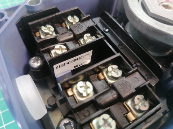 КОНЦЕВОЙ ВЫКЛЮЧАТЕЛЬ РЫЧАГ XCRT115