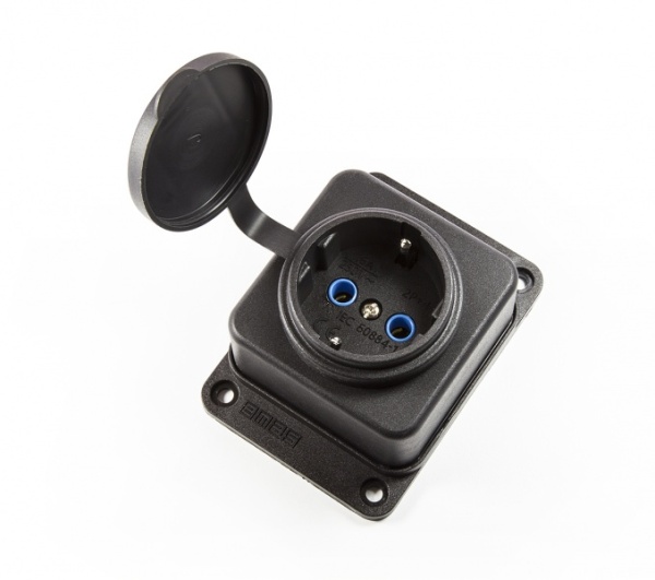 EKS116PG Розетка накладная с заземлением и защитной крышкой на одно гнездо, 16А