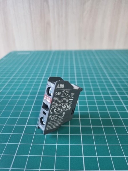 Контактный блок CA5-10 1НО фронтальный для A9..A110 