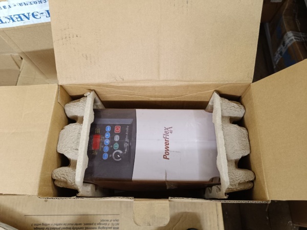 PowerFlex 40- Привод переменного тока мощностью 5,5 кВт (7,5 л.с.) 22BD012N104