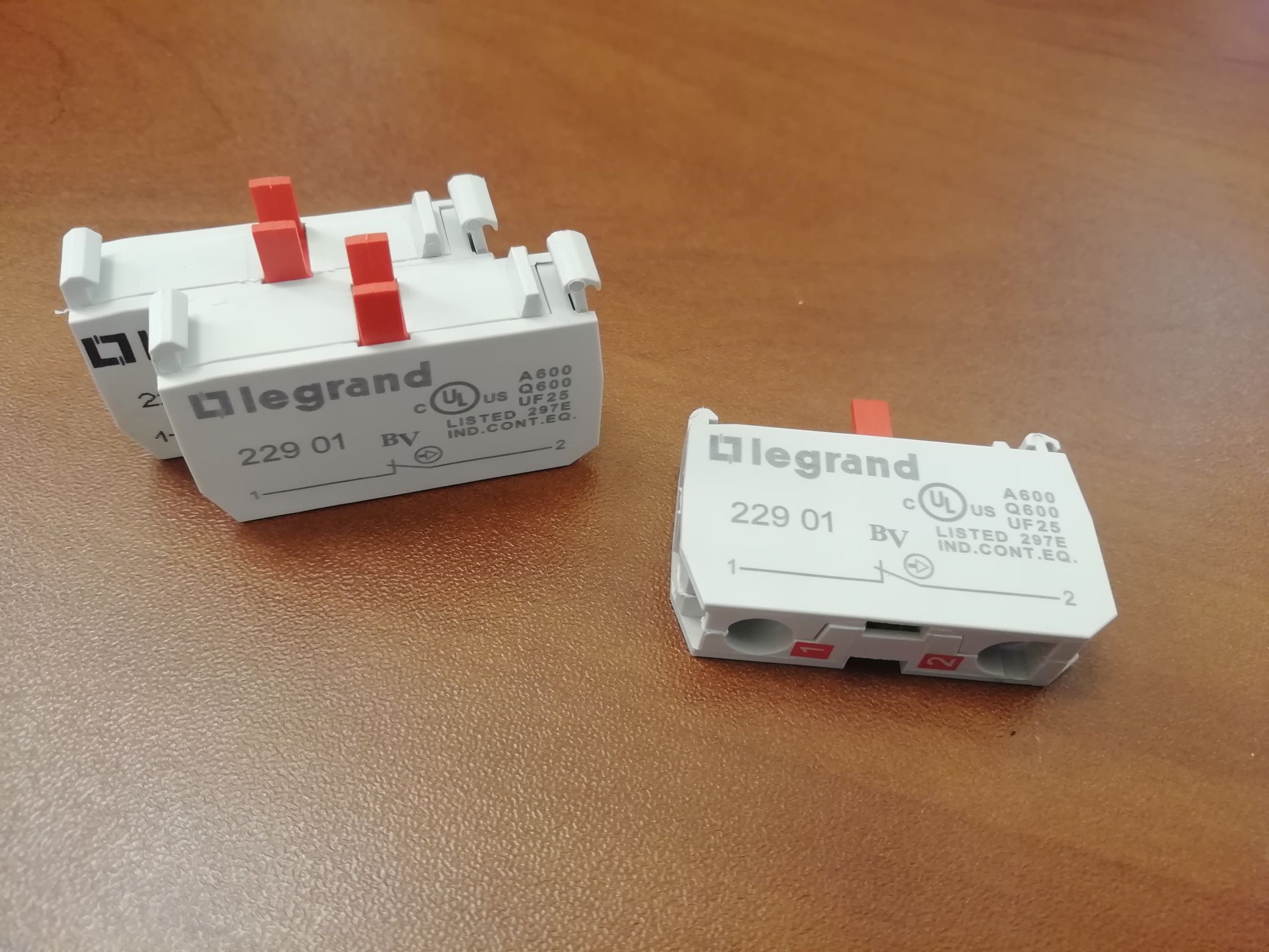 Osmoz - Блок-контакт 1NC, 6A , винтовые зажимы