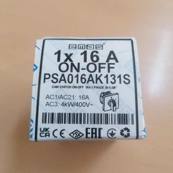 Переключатель двухпозиционный 16А (0-1) 60?, 1 полюс, рамка 48х48мм, 400В AC, IP54 PSA016AK131S