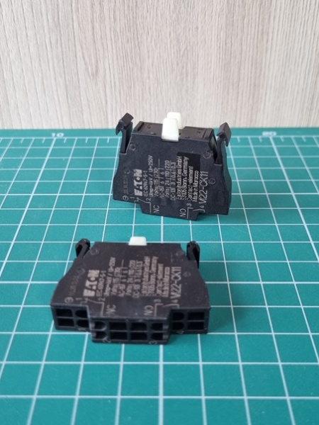 Блок-контакт 1NO+1NC, 4A, безвинтовой зажим Titan M22-CK11