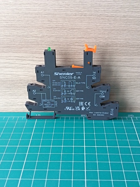 Цоколь SNC05-E-A, 8A(300VAC), черный, (12...24VAC/DC), винтовой зажим, LED, W=6.2mm, на рейку DIN35, для RNC, RM699BV, RSR30, 34.51, 34.81, RSS, HF41F