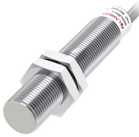 LANBAO LR12XCF02DPOG Индуктивный датчик 2 мм, цилиндрический, заподлицо, 10…30 DC, PNP, NO, никелированная латунь, кабельPVC 2 м, IP67