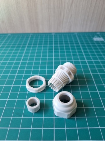Ввод кабельный PG11 с гайкой без мембраны, диаметр кабеля 5_10mm, GW 750°C, UV-resistant, IP66, серый RAL7035