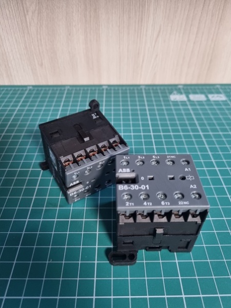 Мини-контактор B6-30-01-01 24VAC, 3NO 9A(20A-AC1) 4kW, всп.контакт 1NC (4A-AC15)