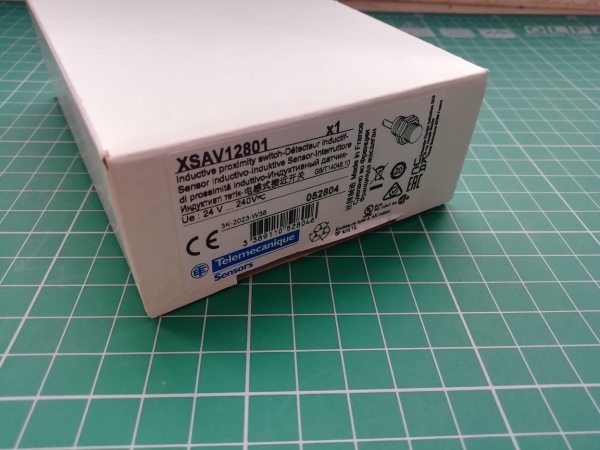 Индуктивный датчик приближения XS цилиндр., NC, контроль вращения, M30, Sn=10mm, 120...3000c/mn, 24...240VAC/DC, кабель 2 м XSA V12801