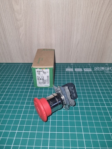 КНОПКА АВАР. ОСТ. И ОТКЛ., ВОЗВ. ПОВОР. 1 НЗ XB4BS8442