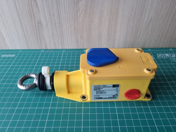 Аварийный выключатель с тяговым приводом металлические детали, нержавеющая сталь, пластиковая направляющая Kiepe Electric PAS 101 (91.057 560.101)