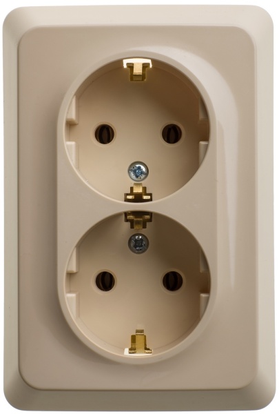 ЭТЮД С/У РОЗЕТКА двойная с заземлением без шторок, 16А 250B, КРЕМОВЫЙ