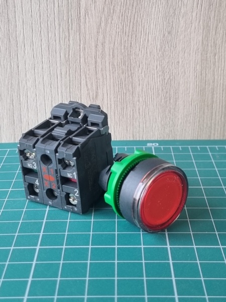 КНОПКА 22ММ 24В КРАСНАЯ С ПОДСВЕТКОЙ XB5AW34B5