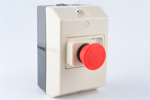 Корпус SDM7-32X-WPBS, изолированный, серый, с мембраной и кнопкой STOP, для SDM7-32X, IP55