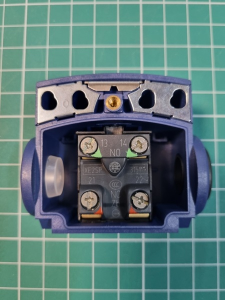 ПЛАСТ. КОРПУС С БЕЗИНЕРЦ. 1НО+1НЗ Pg11